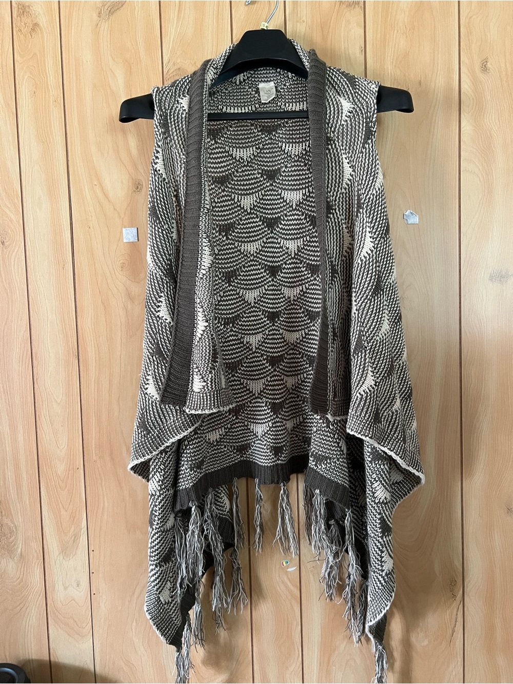 Lildy Printed Knit Sweater Vest Size L-XL Boho Fringe Excellent Condition